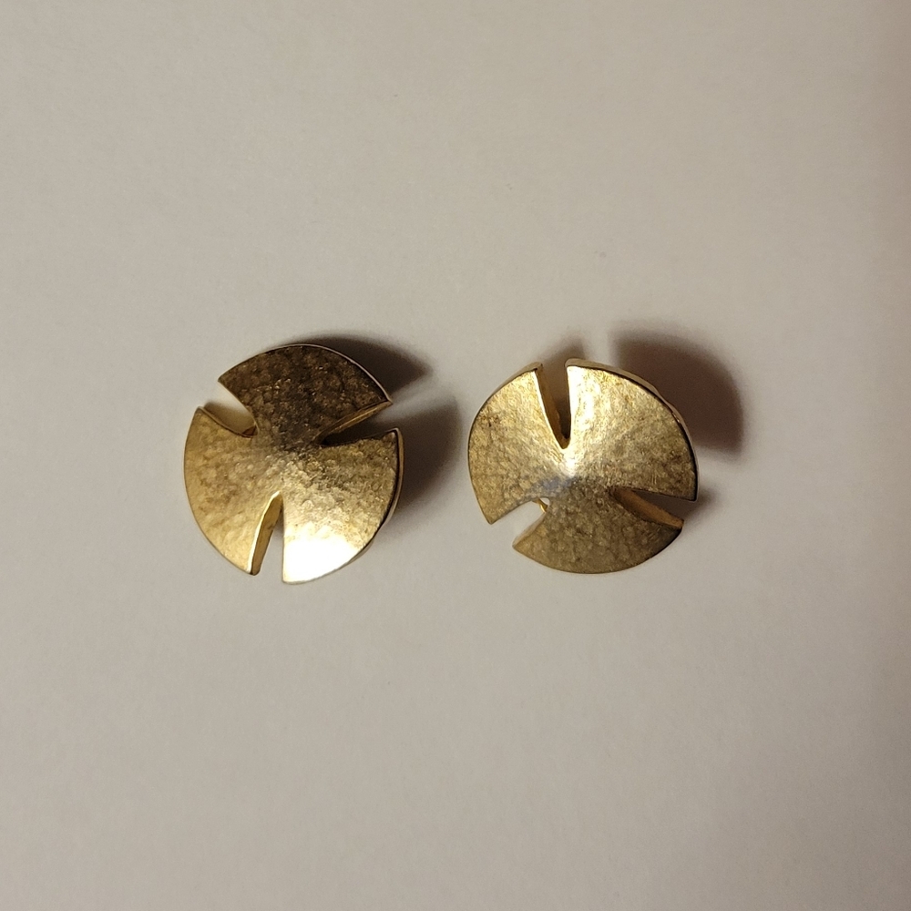 Elegant Gold Toned Disc Clip On Earrings